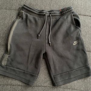 Nike tech fleece shorts